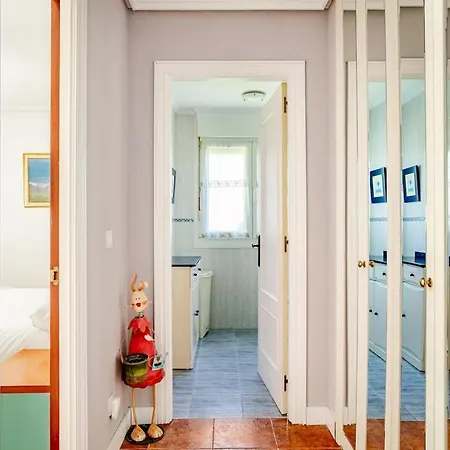 Casa Familiar Tranquila Con Jardin Frente Al Mar *